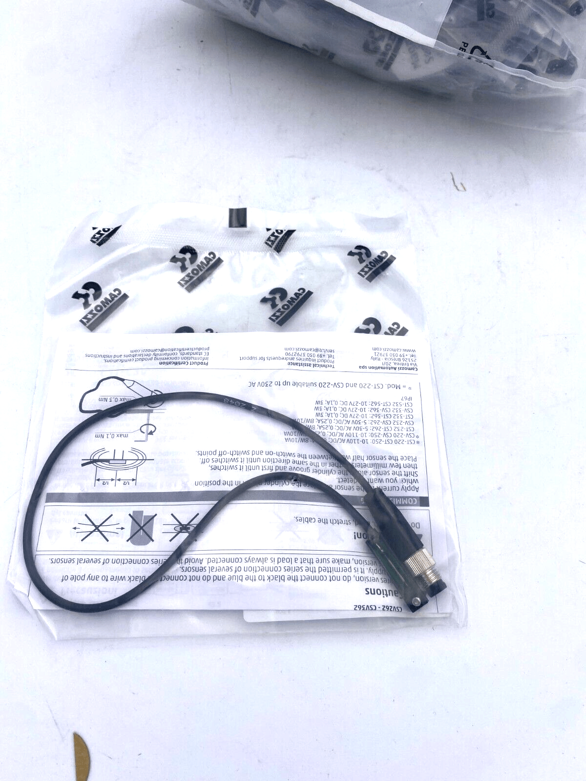 1 pc x CAPTEUR MAGNÉTIQUE DE PROXIMITÉ AVEC CÂBLE VÉRIN REF. CAMOZZI CST - 262 - KLR Automation