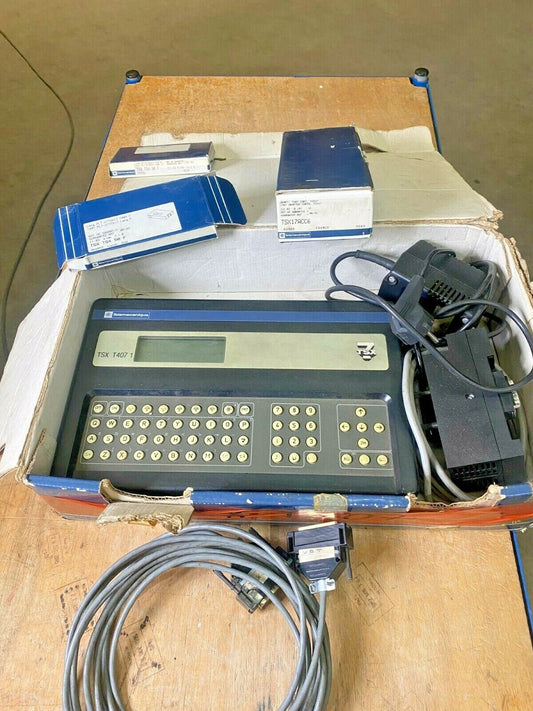 Télémécanique TSX T407 10 + TSX17ACC7 + 2 x TS4 50 F + TSX17ACC6 - KLR Automation