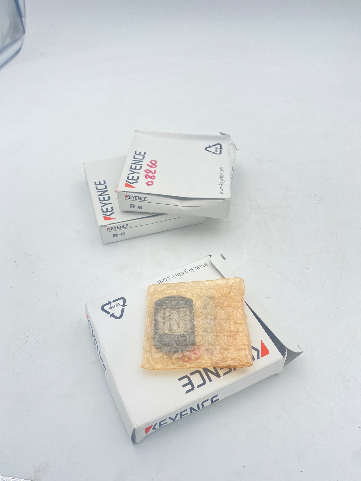 Lot de 3 x pc == KEYENCE R-6 SENSOR
