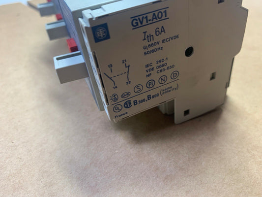 Lot de 3 pc x TELEMECANIQUE Motor Circuit Breaker GV1 - M07 + G07 + 004 + A01 - KLR Automation