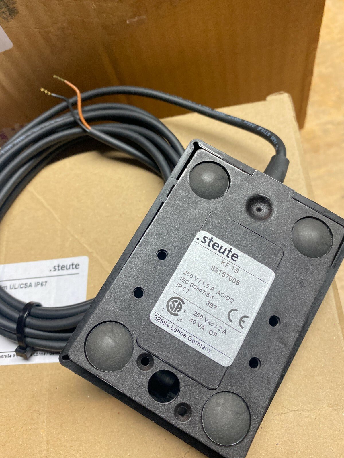 1pc x Steute KF 1S 3m UL/CSA Ref/ 88157005 Foot Switch Med - KLR Automation