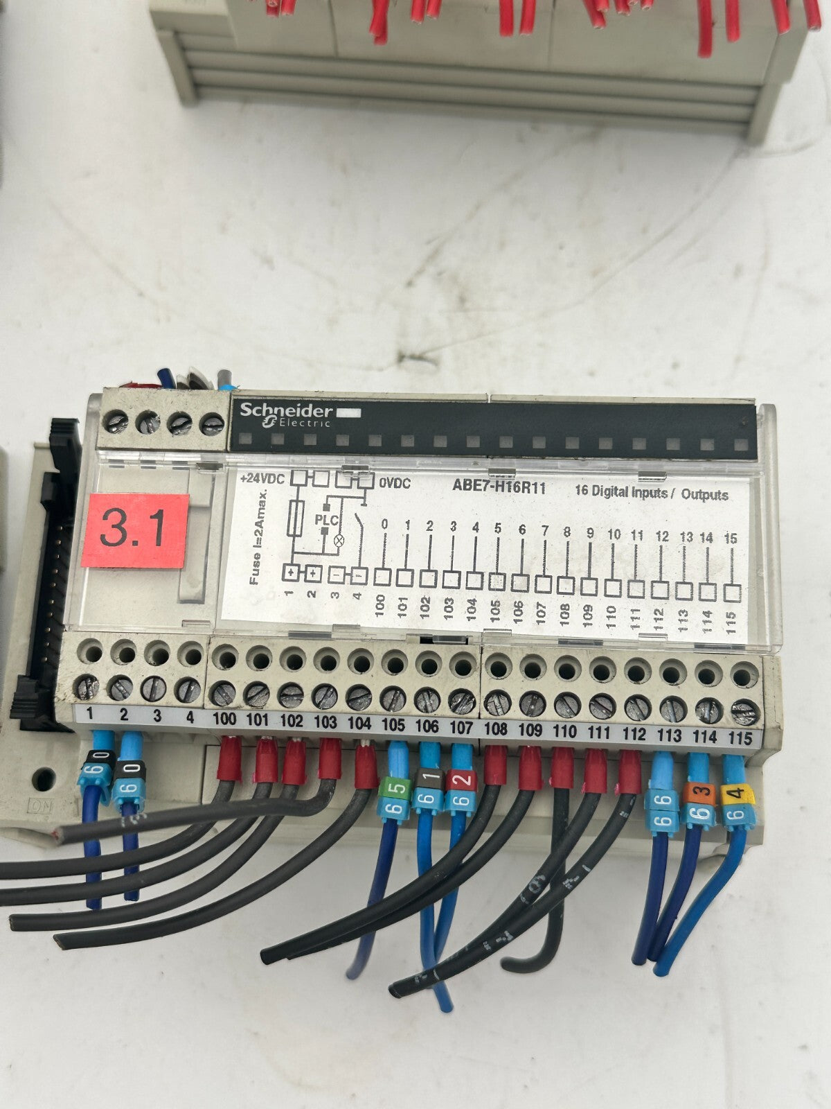 7pc x SCHNEIDER ELECTRIC PASSIVE CONNECTION SUB-BASE ABE7-H16R11 30VDC 1.6 A