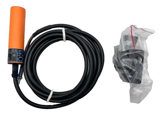 IFM EFECTOR IA5082 IA-3010-BPKG INDUCTIVE PROXIMITY SWITCH x1pc