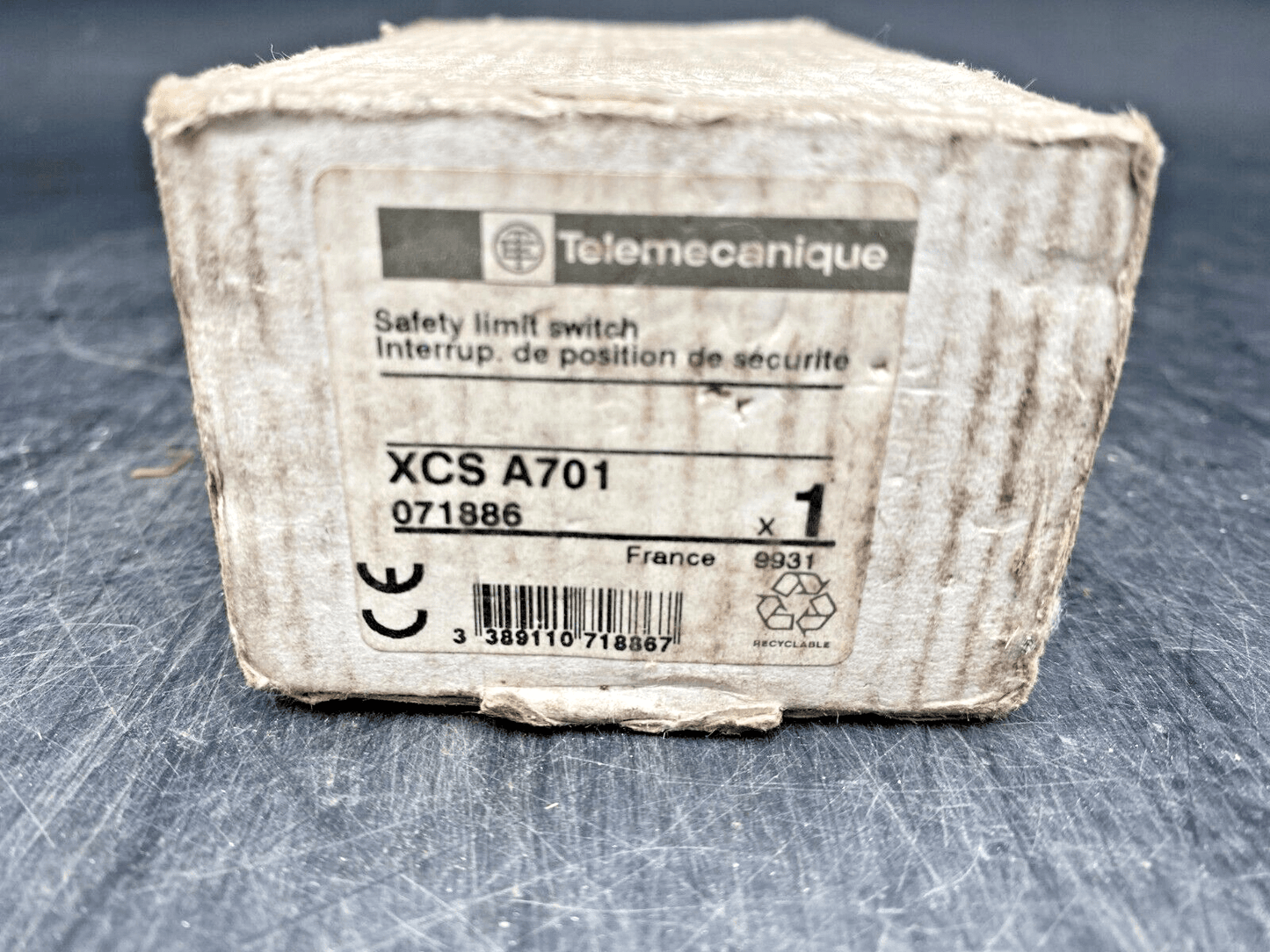 TELEMECANIQUE XCSA701 071886 INTERRUPTEUR DE POSITION DE SECURITE - KLR Automation
