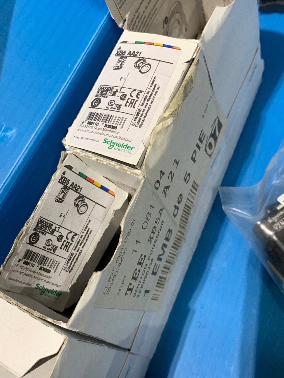 lot de Non - Illum Push Button,22mm,1NO,Black SCHNEIDER ELECTRIC XB5AA21 - KLR Automation