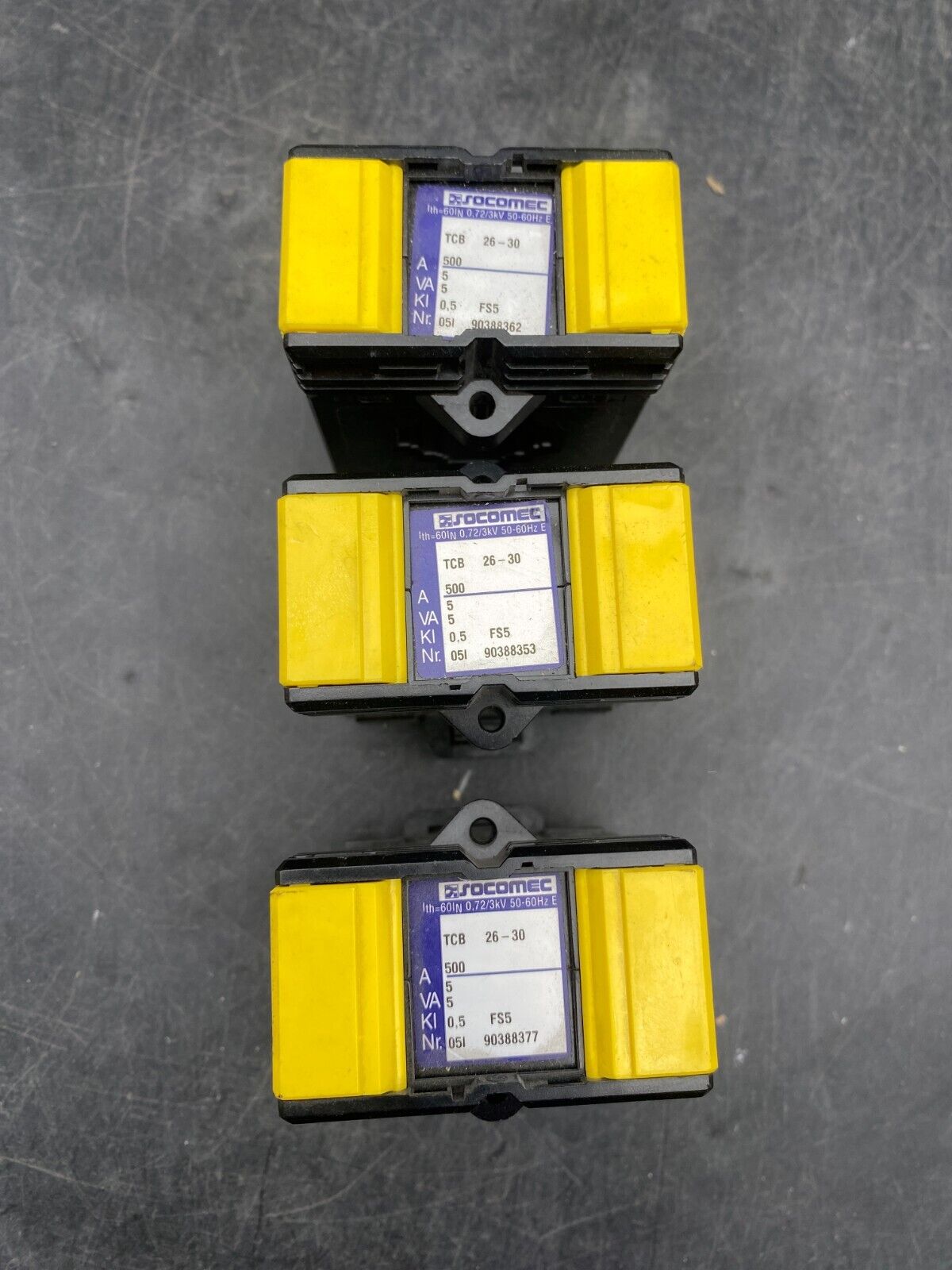 LOT DE 3 SOCOMEC TCB 26-30 500 5A 5VA 0.72/3kV 50-60Hz