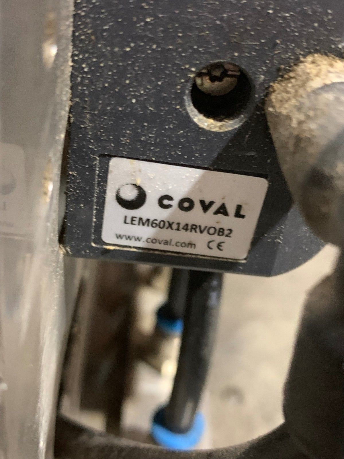 Colonne serie de 40 x Coval Mini Integrated Vacuum Pump LEM60X14RVOB2   40 pump