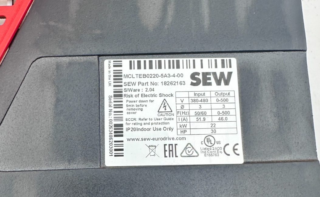 SEW EURODRIVES MCLTEB0220-5A3-4-00 18262163 MOVITRAC LTE-B+ VARIATEUR DE VITESSE