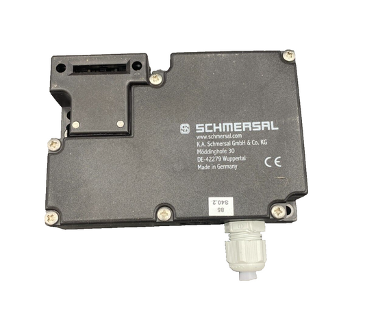 SCHMERSAL AZM 161SK-12/12RIA-024-B6R SAFETY SWITCH x1pc