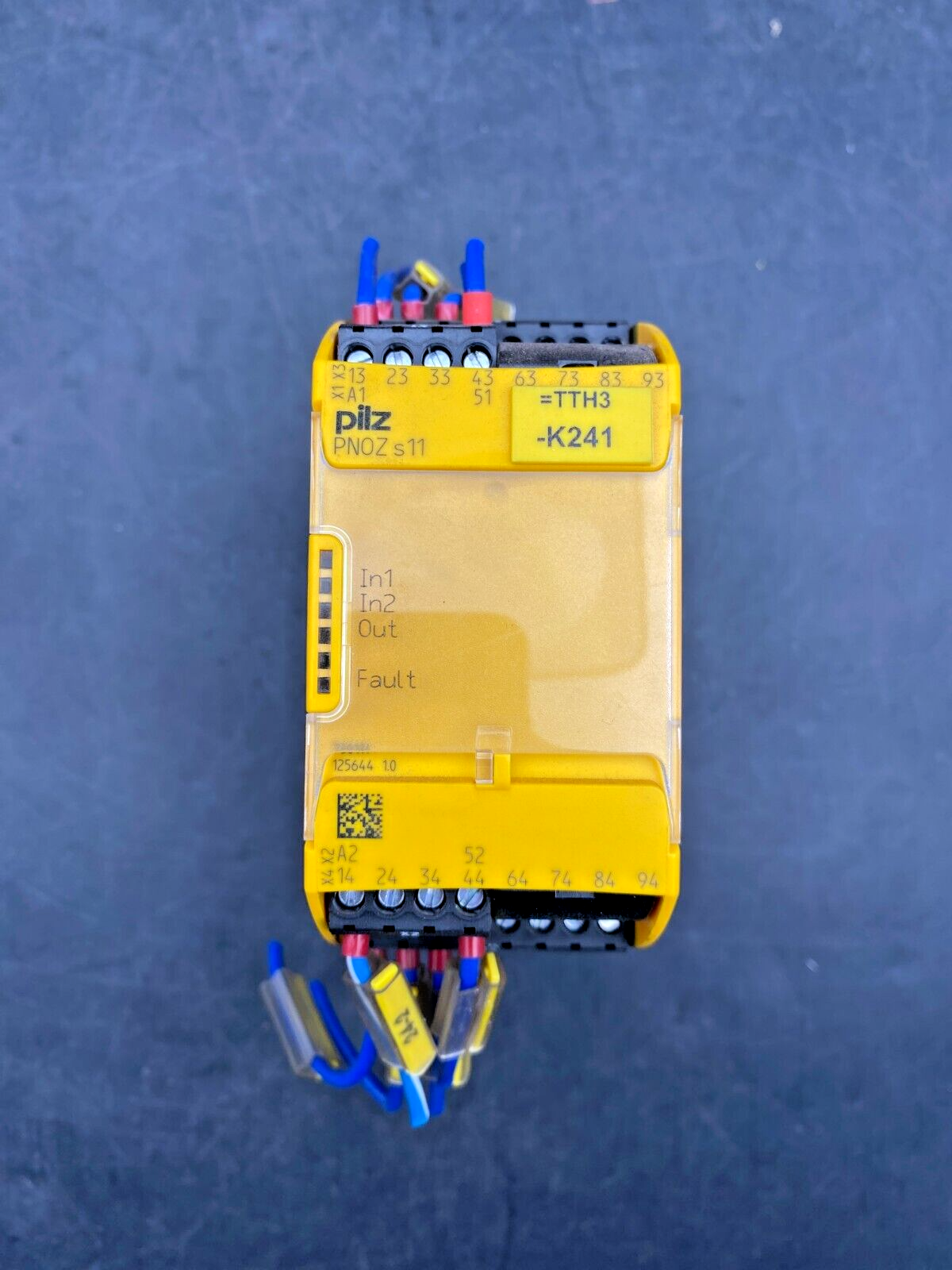 PILZ PNOZ S11 TTH3 K241 24VDC 8N/O 1N/C 750111 SAFETY RELAY