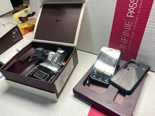  LG  Renoir KC910  Rare OLD Mobile collectors phone 2