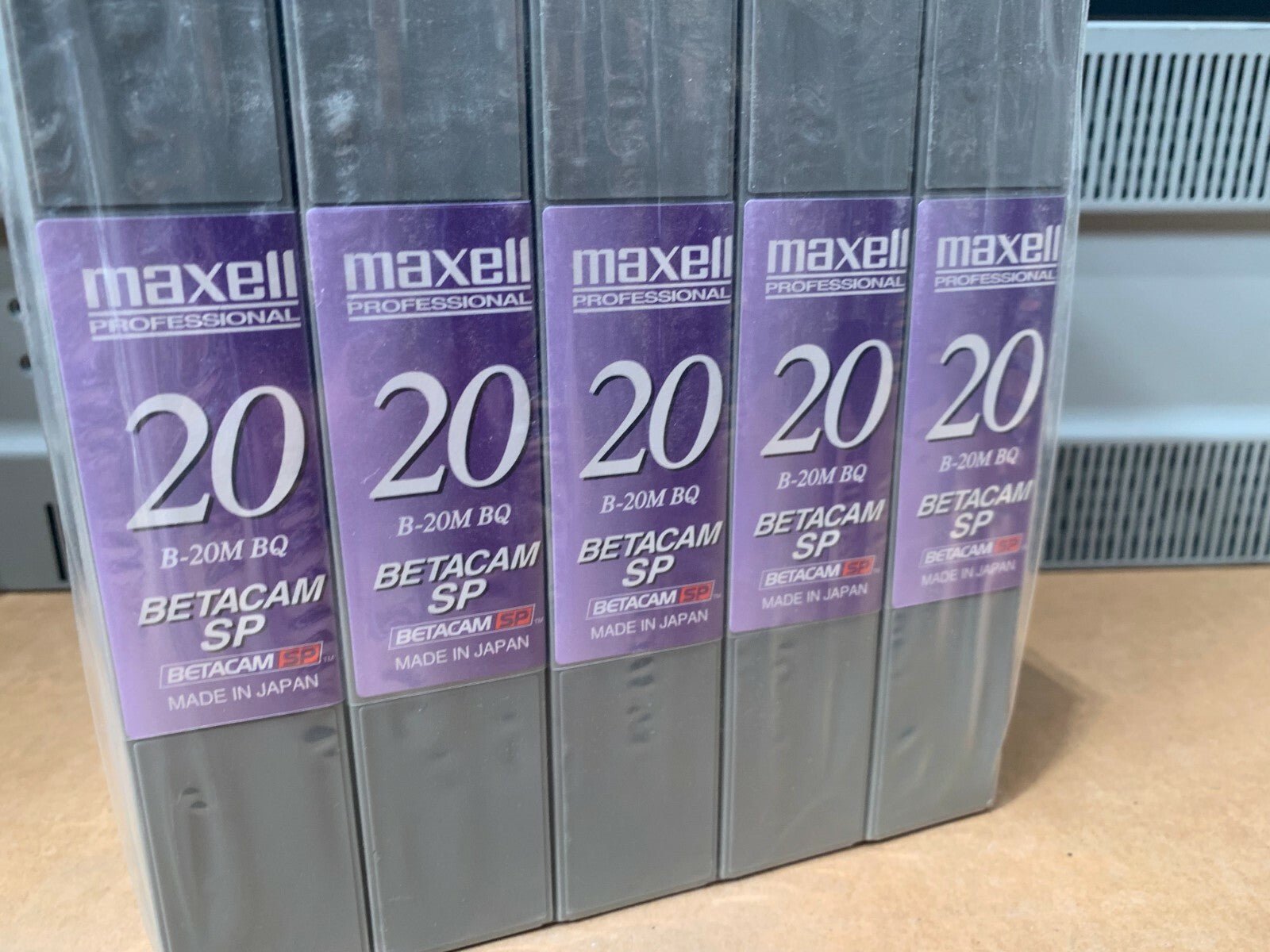 5 pc X Maxell B - 20M BQ Betacam SP 24 min. small - KLR Automation