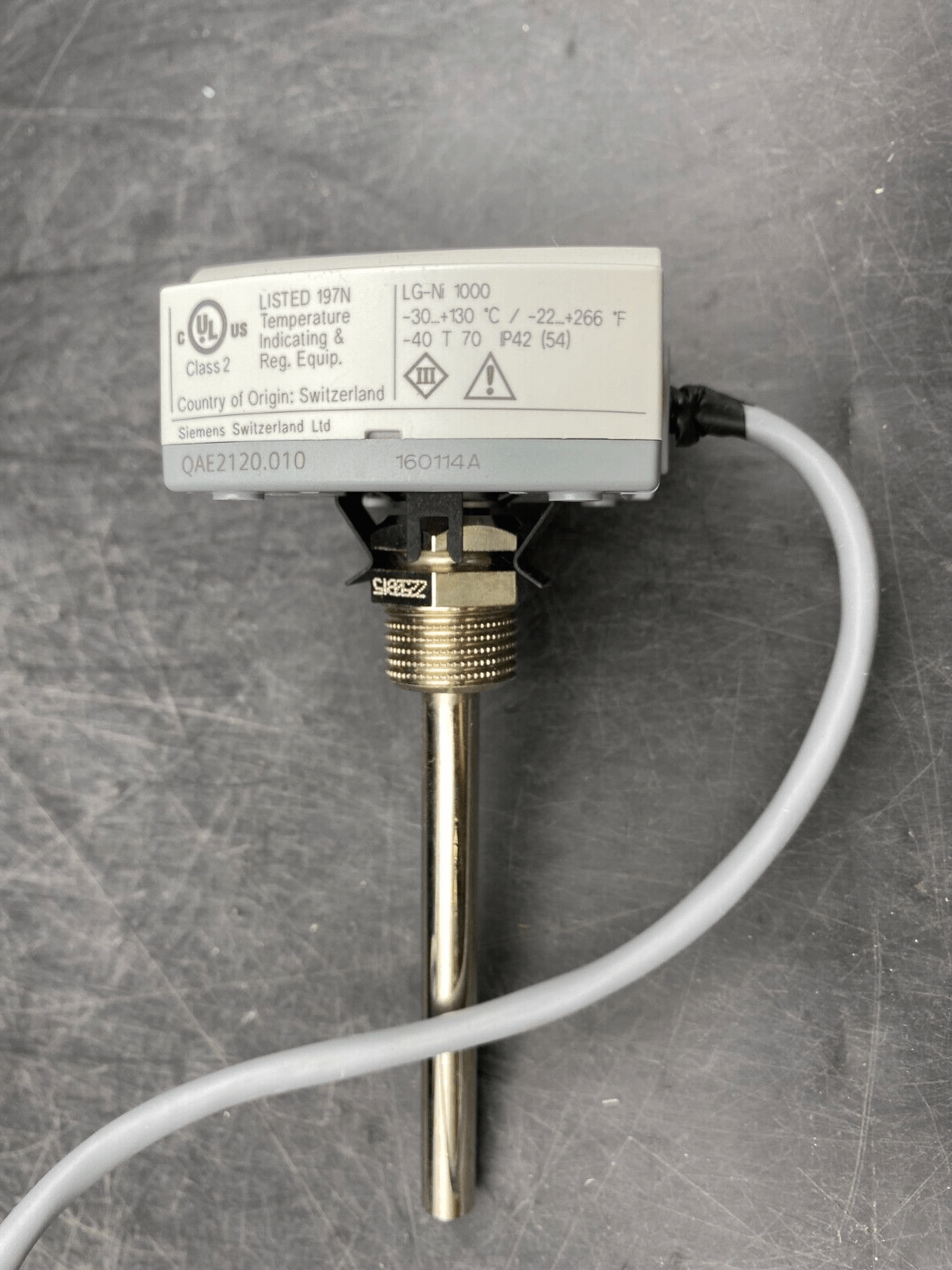SIEMENS QAE2120.010 DUCT TEMPERATURE SENSOR - KLR Automation