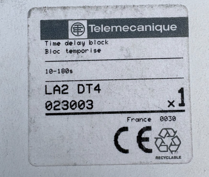 TELEMECANIQUE BLOC TEMPORISE LA2 DT4 x1