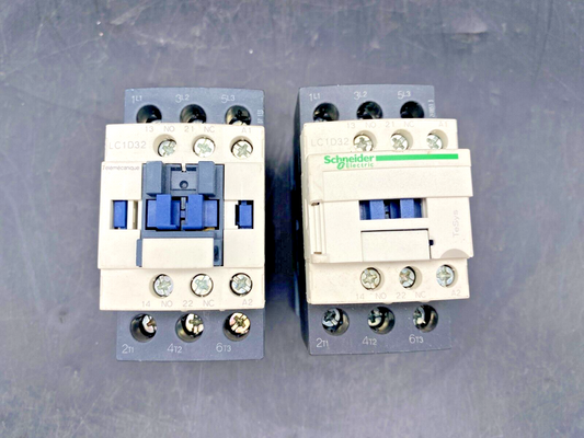 LOT DE 2 SCHNEIDER ELECTRIC LC1D32 CONTACTOR