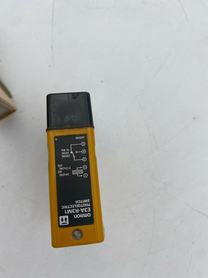 1pc x  OMRON E3A-R3M1 / E3AR3M1 PHOTOELECTRIC