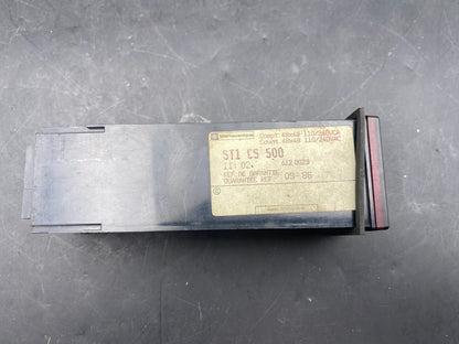 TELEMECANIQUE ST1CS500 COUNTER 48x48 110/240 VAC - KLR Automation