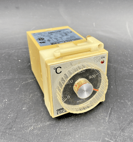 OMRON E5C2 - R20K 220 - 240VAC TEMPERATURE CONTROLLER - KLR Automation