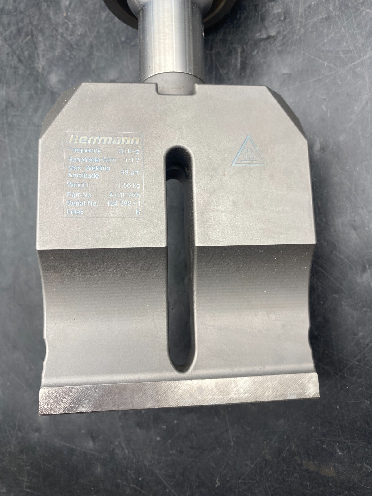 HERRMANN SONOTRODE 4 010 475 1:1.7 + 180813 ULTRASONIC CONV. + 213 981 1:2 - KLR Automation
