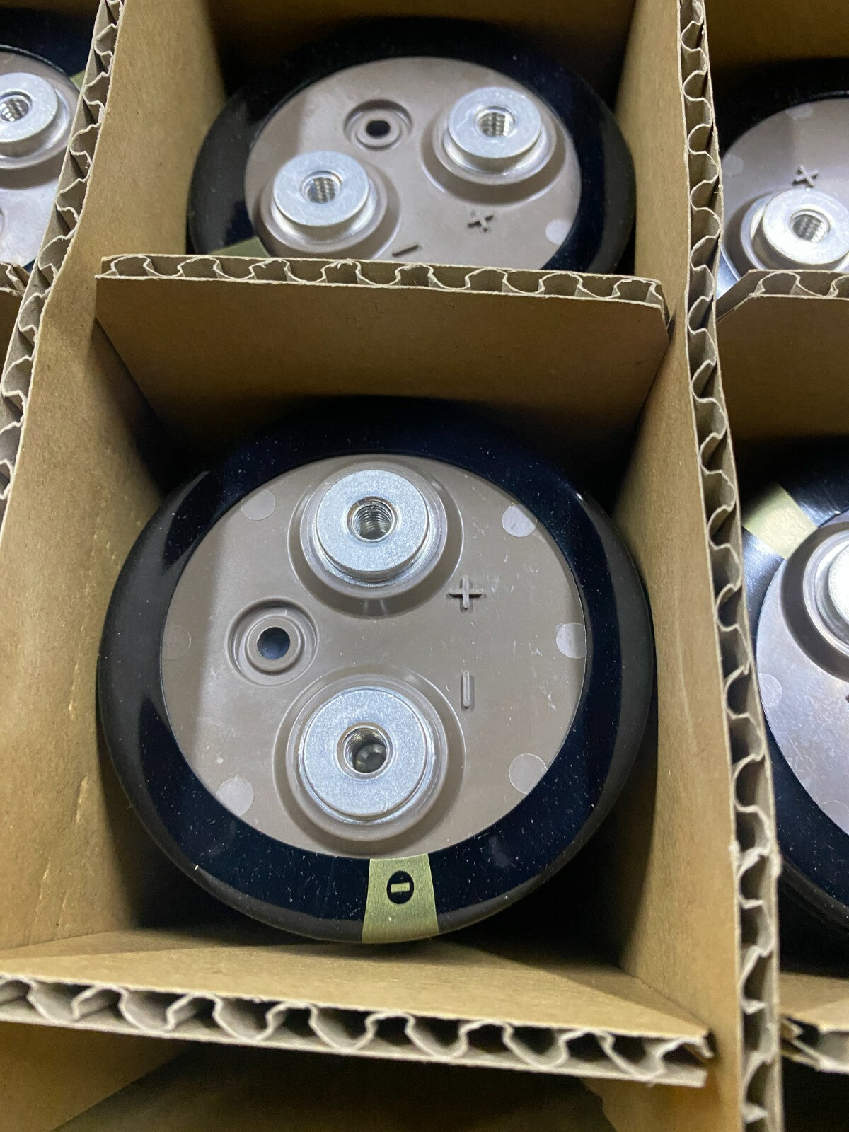 1pc x HITACHI Condasator Capocitor AIC FXA 5600 MFD 450 VDC Surge FXA2W562NE15M6