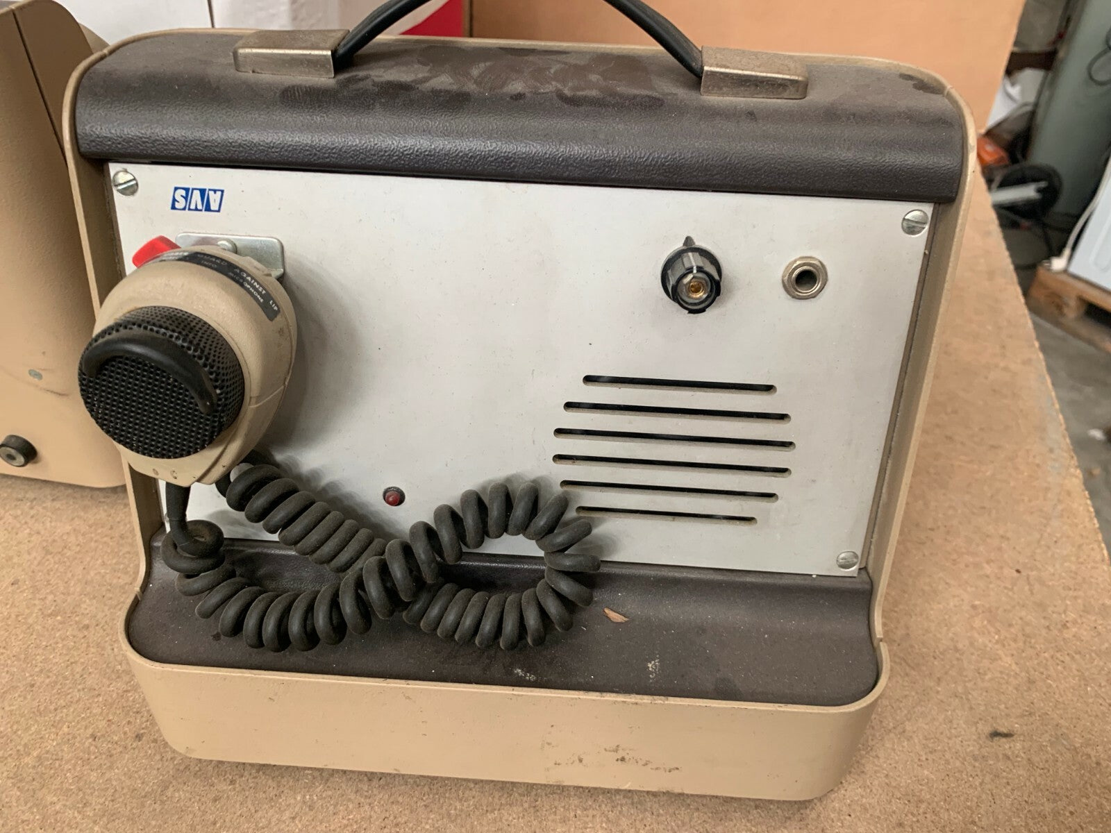 OLD RARE lot de 2  AVS  Radio SHURE Microphone CB-43 & CB-45 Broadcast