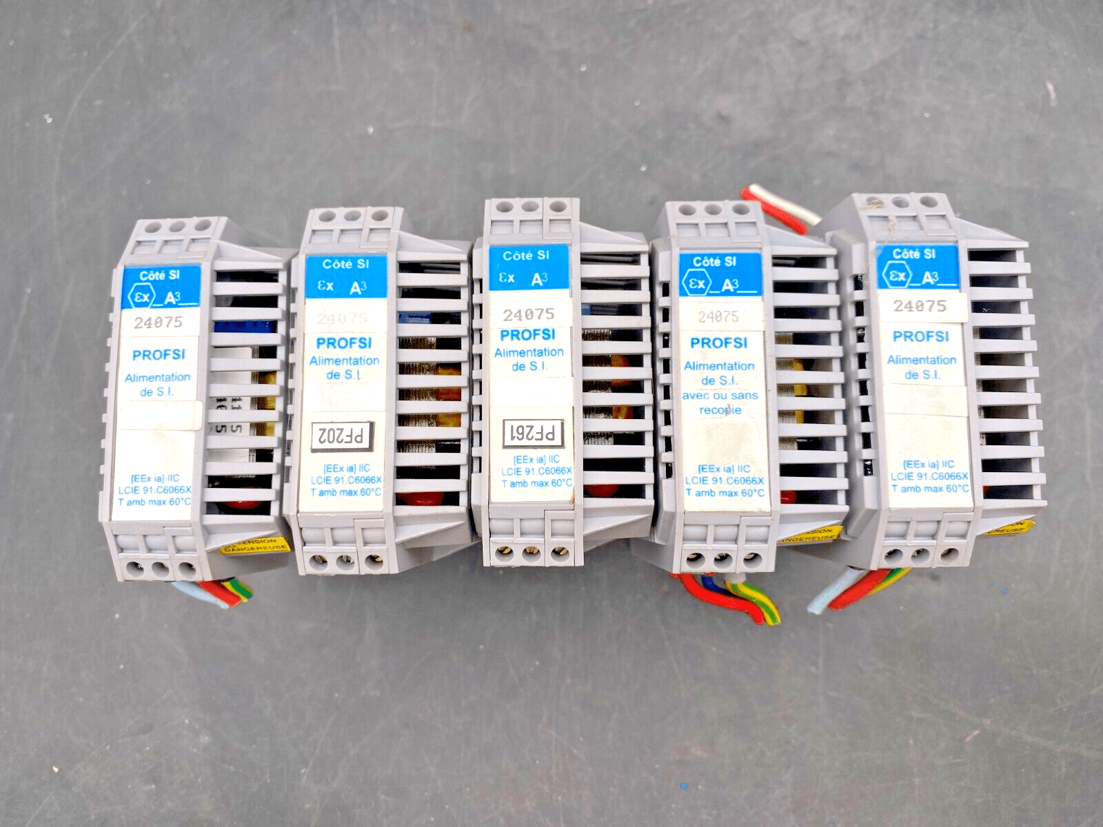 LOT OF 5 A PUISSANCE 3 S.I SUPPLY FOR PROFSI - 24075 - A230 - 000 - KLR Automation