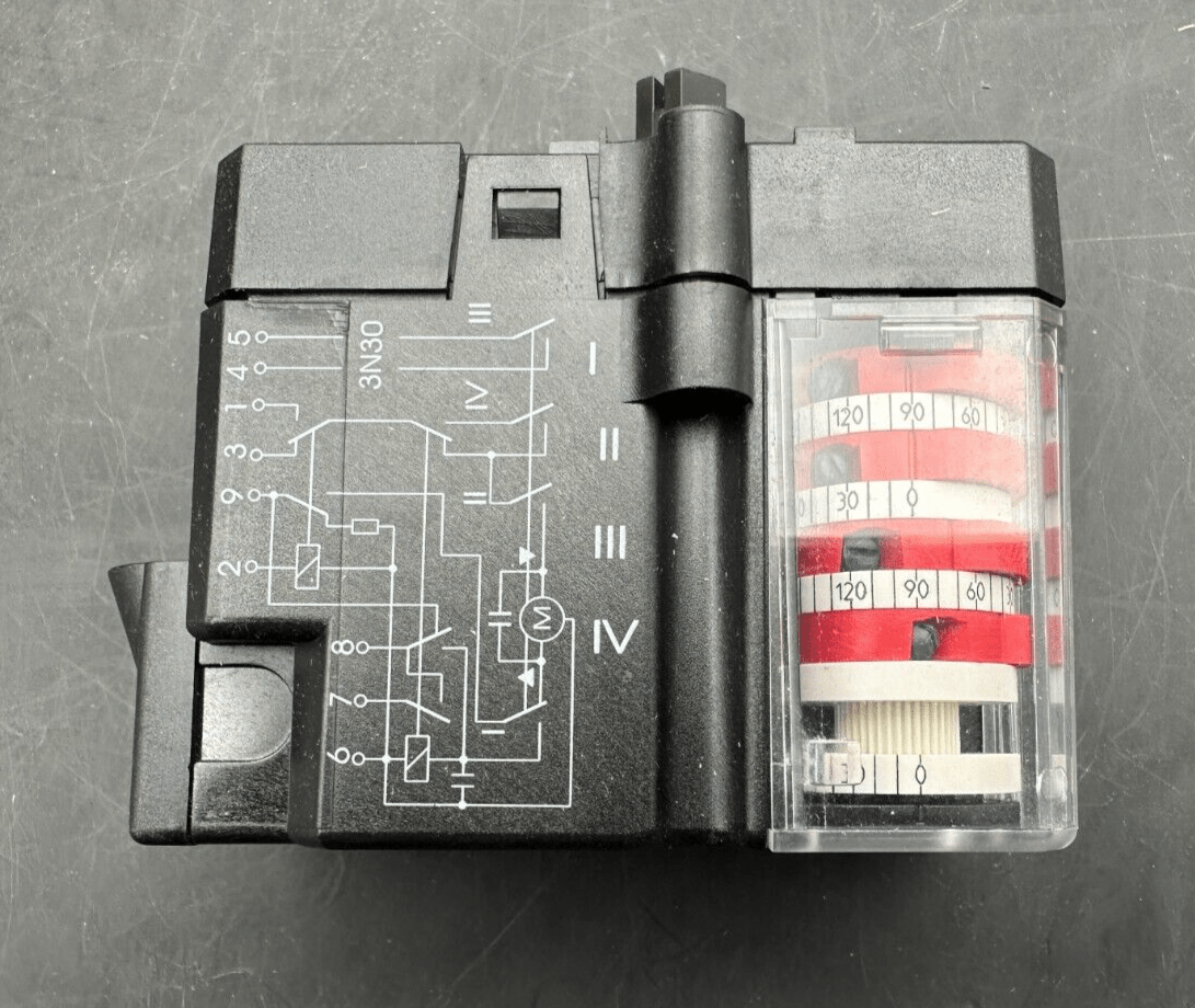 ARISTON 13007919 SERVOMOTEUR SCHNEIDER ELECTRIC STA 4.5 B037 - KLR Automation