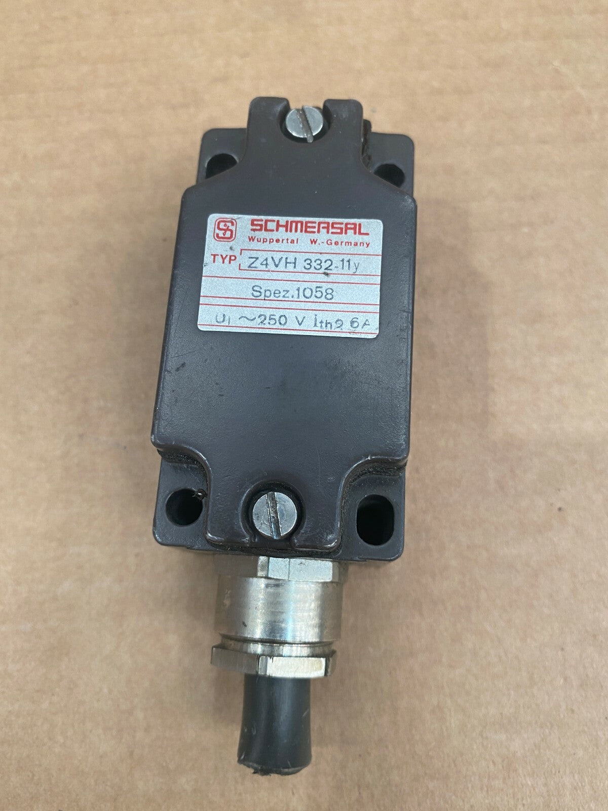  Z4VH 332-11y - Schmersal Limit switch