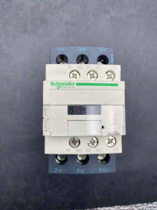 LOT DE 5 SCHNEIDER ELECTRIC LC1D32 CONTACTOR