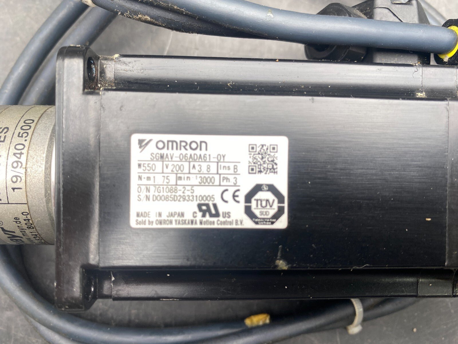OMRON SGMAV - 06ADA61 - 0Y 550W 200V 3.8A 3PH 1.75 Nm 3000 tr/min SERVOMOTOR x1pc - KLR Automation