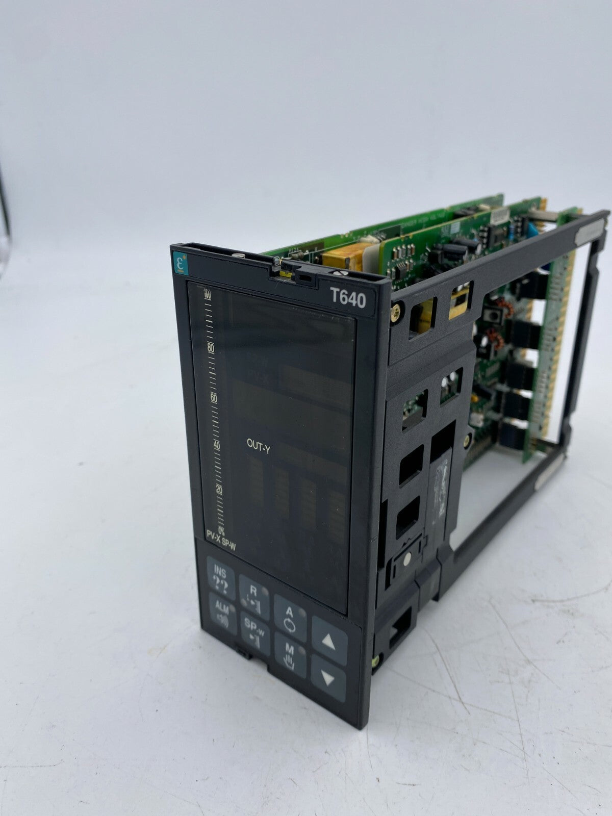 Eurotherm T640  T640/DC/422/HI/HI/M001/T750/CERT/-/FR/BLACK