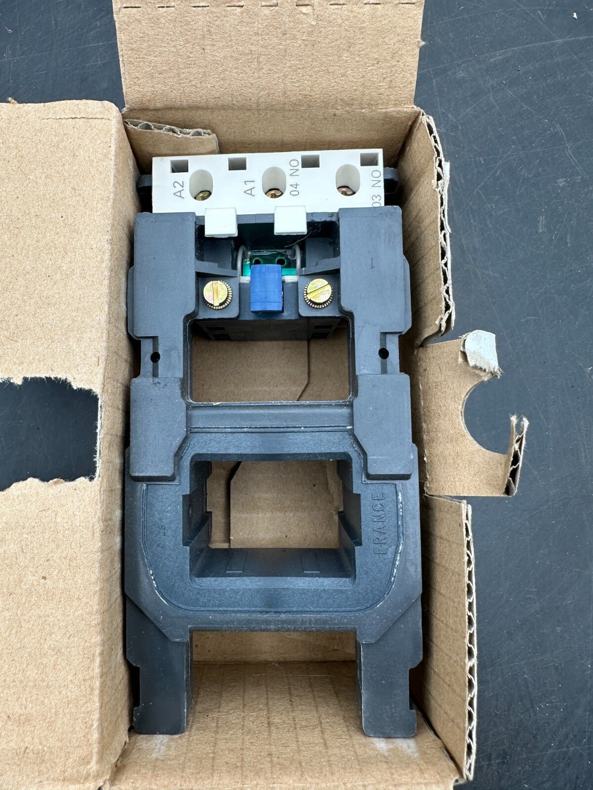TELEMECANIQUE LX1FG220 BOBINE TESYS 008326 - KLR Automation