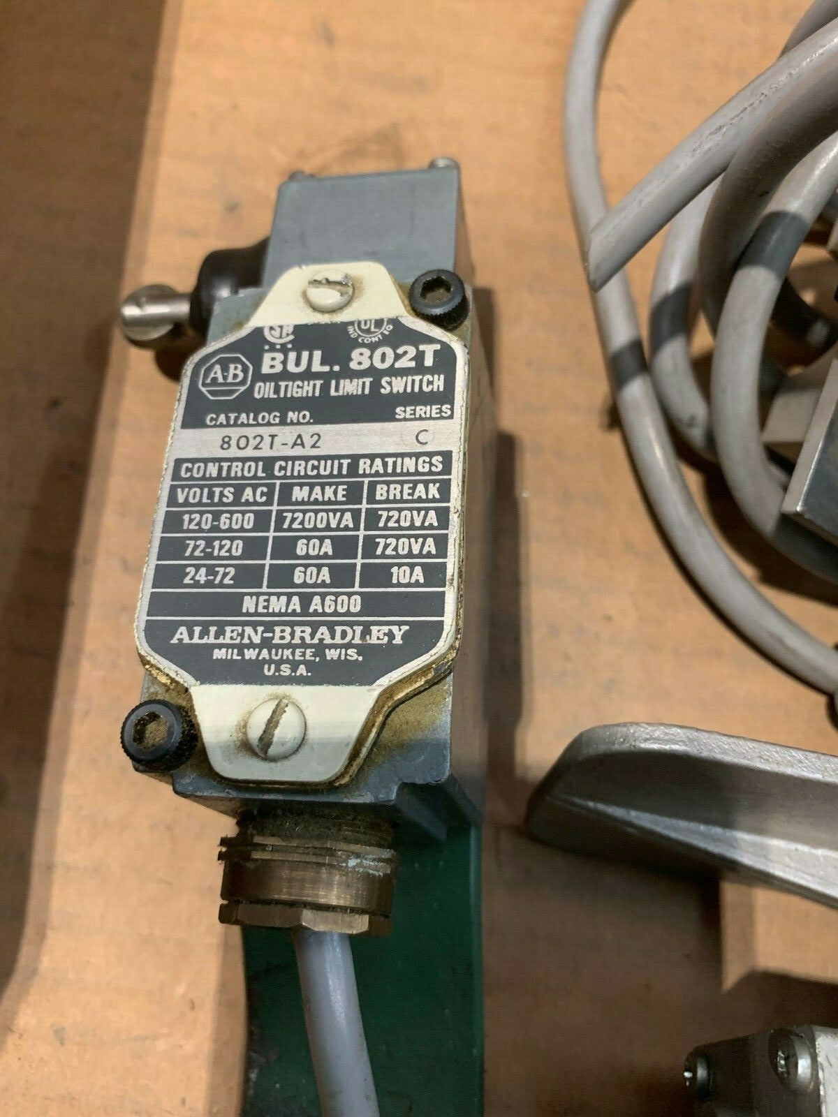  Old Stock Martonair M/20151A/109  + Bul.802T +  Micro Switch BZE-2RQ