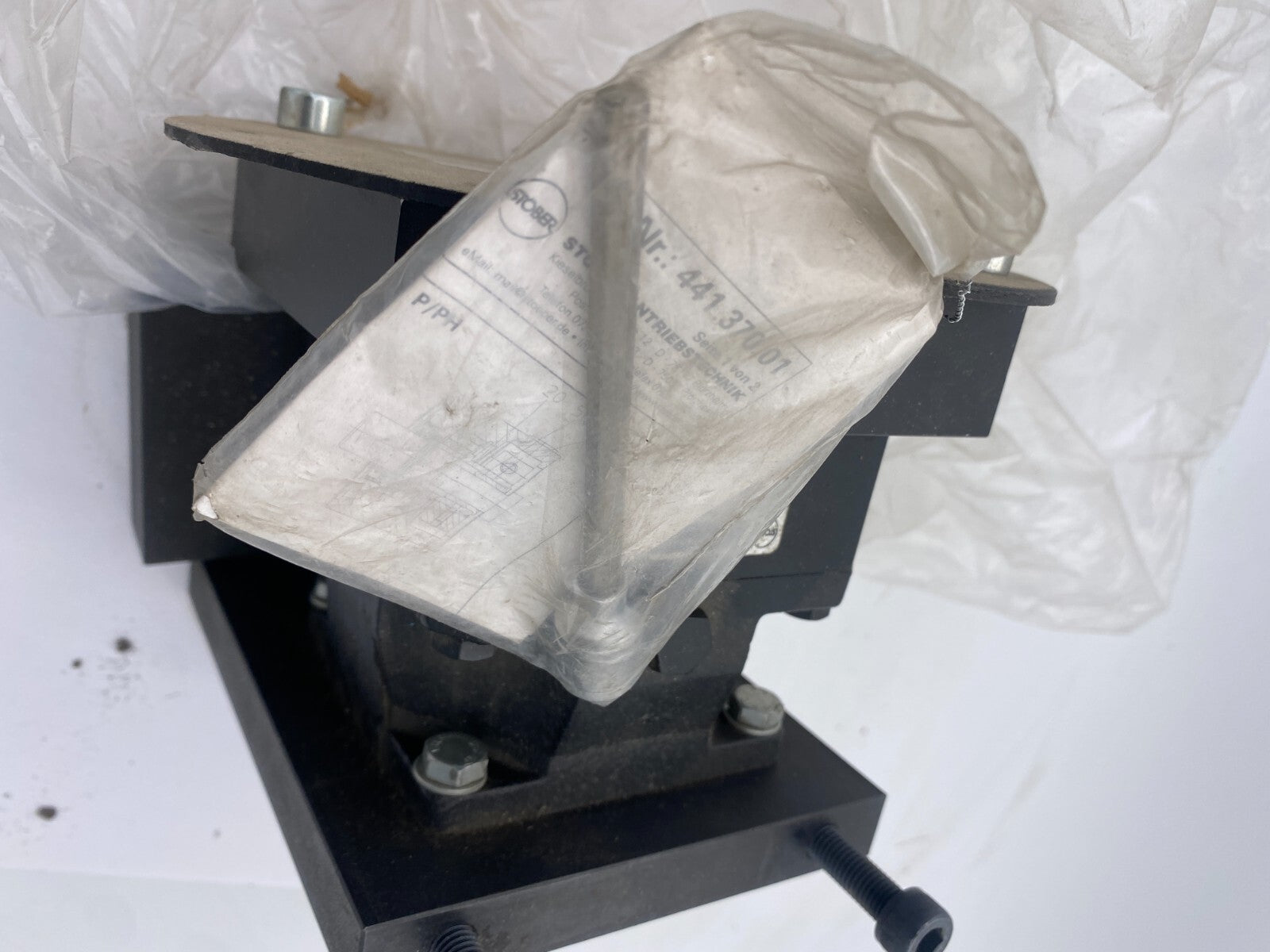Stöber Synchron-Servomotor  441.370.01 1596936/1U 627444-001 P501SPV0050M