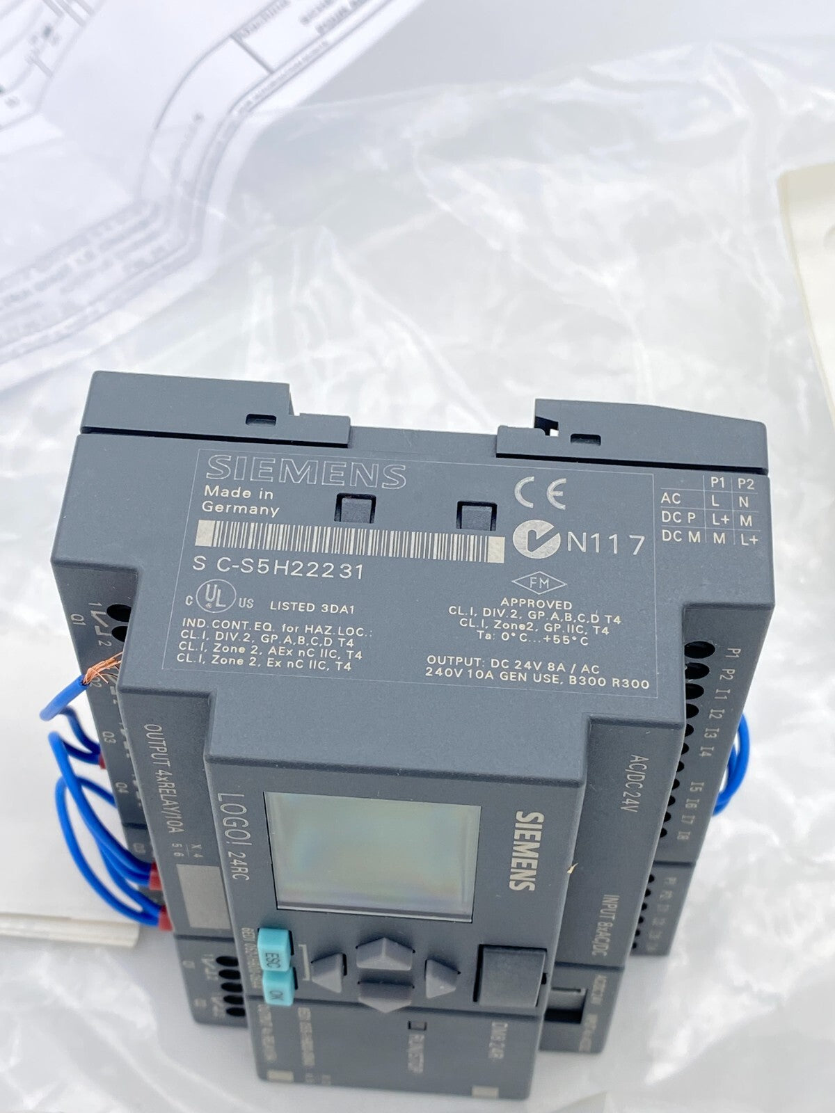 SIEMENS LOGO! 24RC 6ED1 055-1HBO0-OBAO + 6ED1 052-1HB00-0BA4 DM8 24R