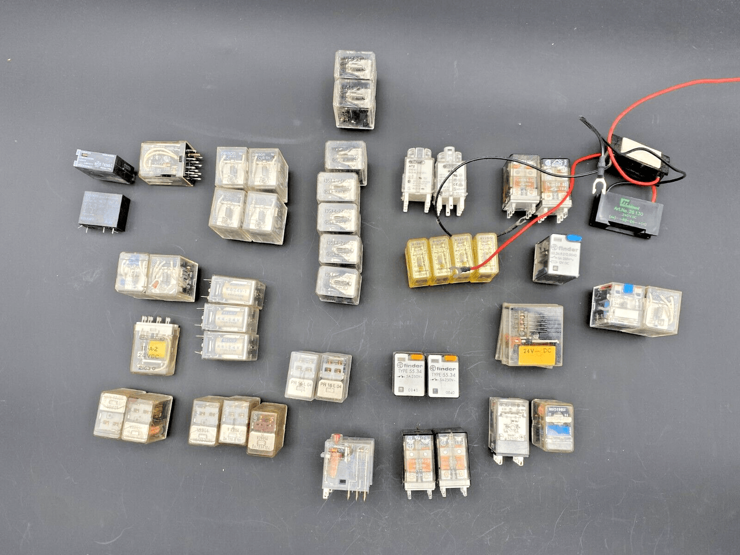 SET OF 73 RELAY OMRON MY2 - US - SV G2R - 14 MY4N KUHNKE 135A4 IDEO RY2S - U FINDER 55.3 - KLR Automation