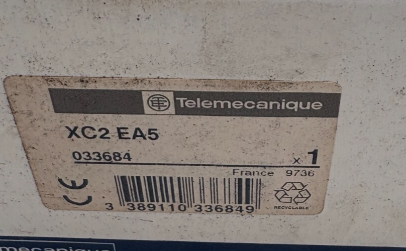 TELEMECANIQUE XC2 EA5 033684 DECTEUR DE POSITION x1