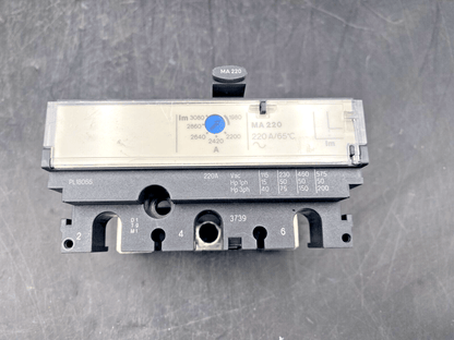 MERLIN GERIN SCHNEIDER ELECTRIC LV431500 CIRCUIT BREAKER MA 220 TRIP UNIT 3P3D N - KLR Automation