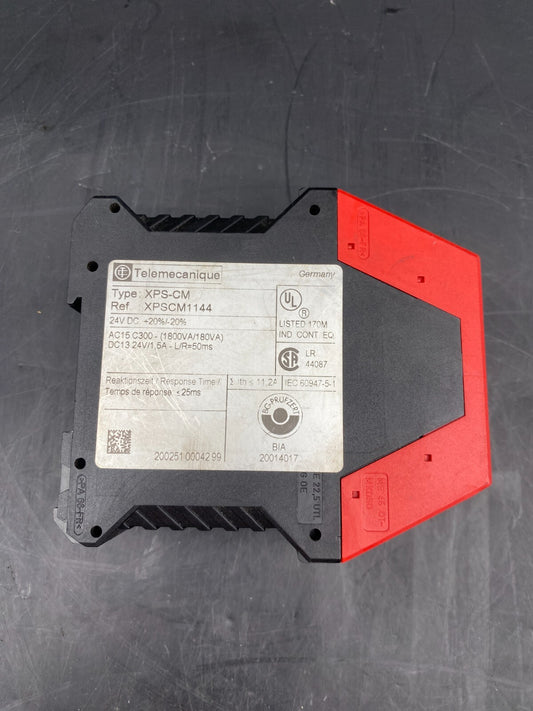 TELEMECANIQUE PREVENTA XPS-CM XPSCM1144 SAFETY RELAY