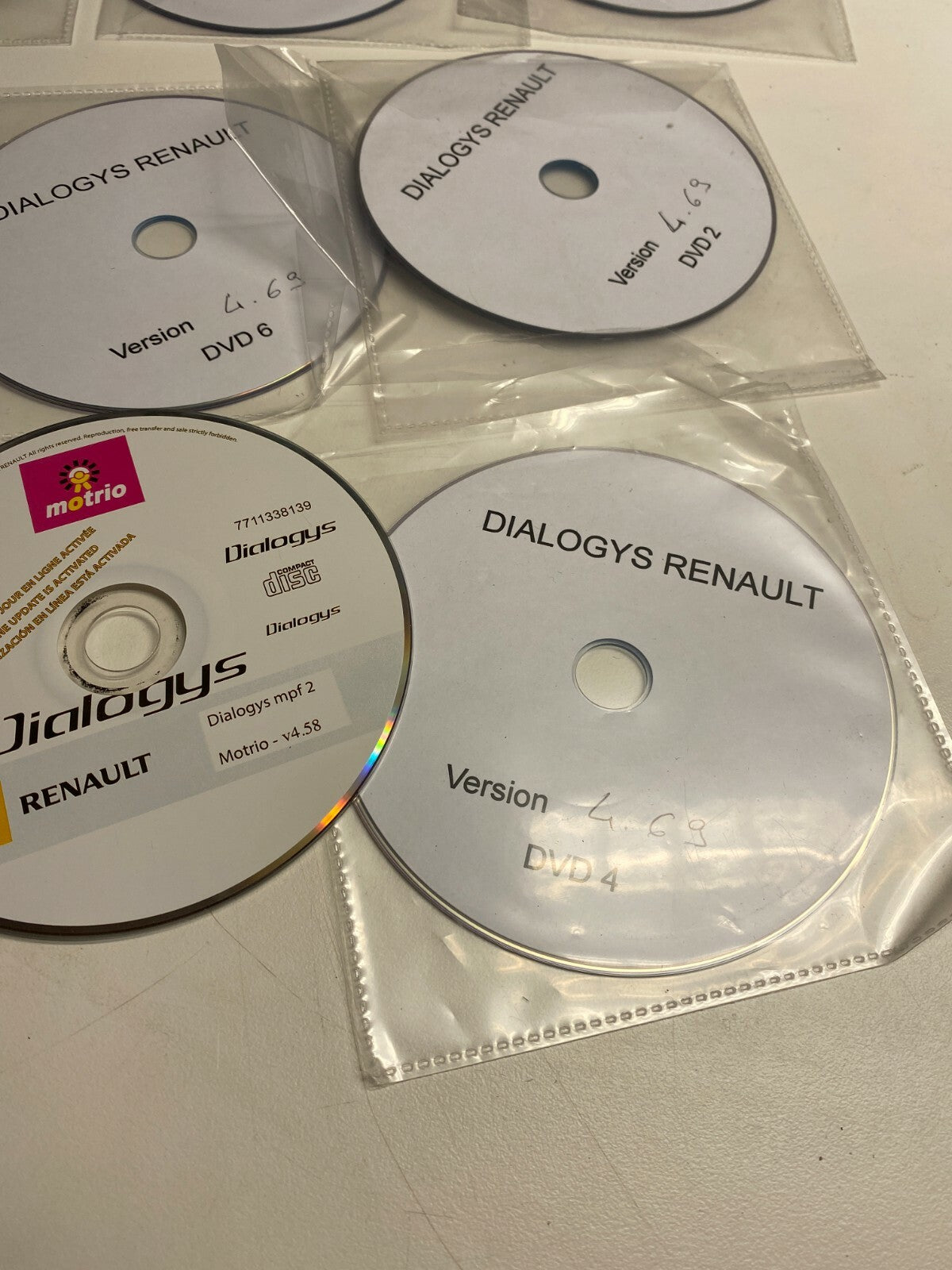 Lot de 9 pc x Renault Dacia  DIALOGYS 7.5.6 ..... Genuine ORIGINAL 