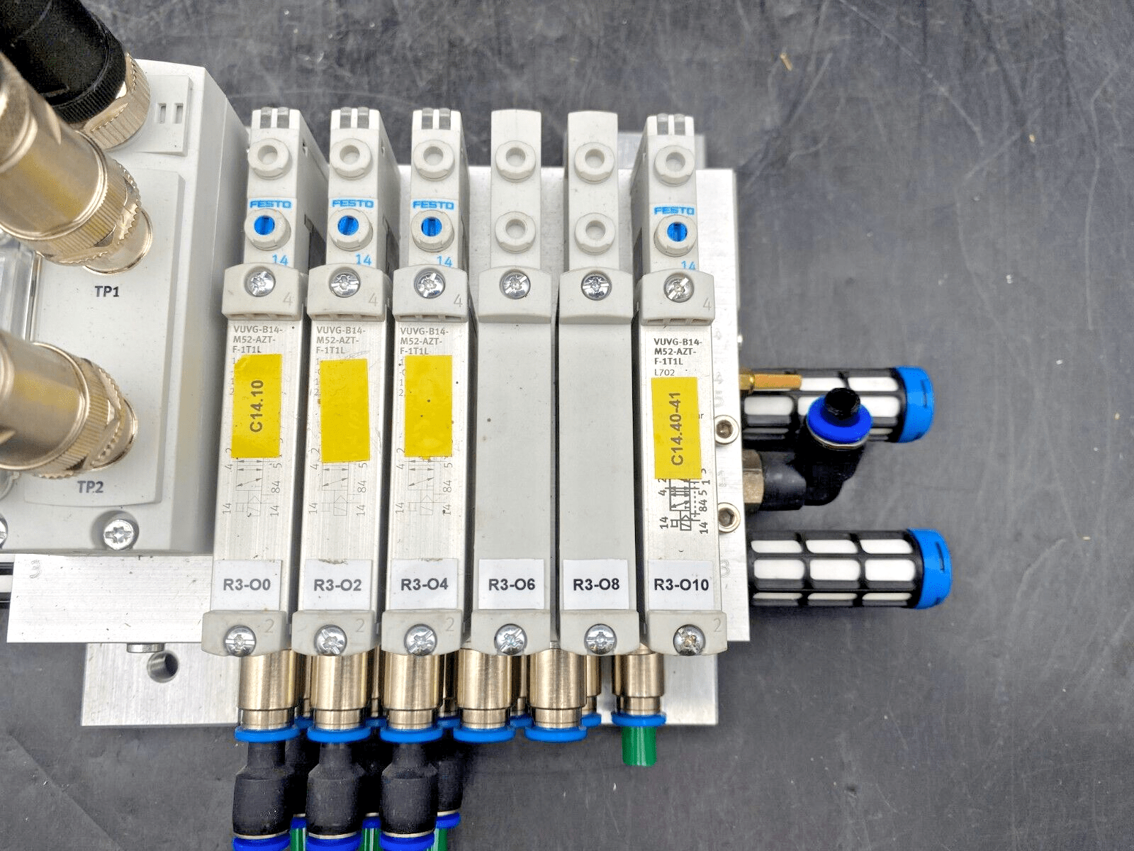 FESTO 573606 + CTEU - EP + VAEM - L1 - S - 8 - PT + VUVG - B14 - M52 - AZT - F - 1T1L - KLR Automation