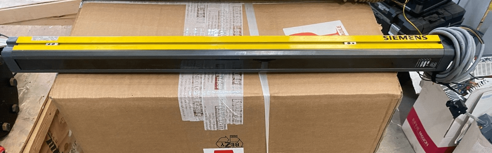 SIEMENS SIGUARD 3RG7842 - 6DG01 LIGHT CURTAIN RECEIVER - KLR Automation