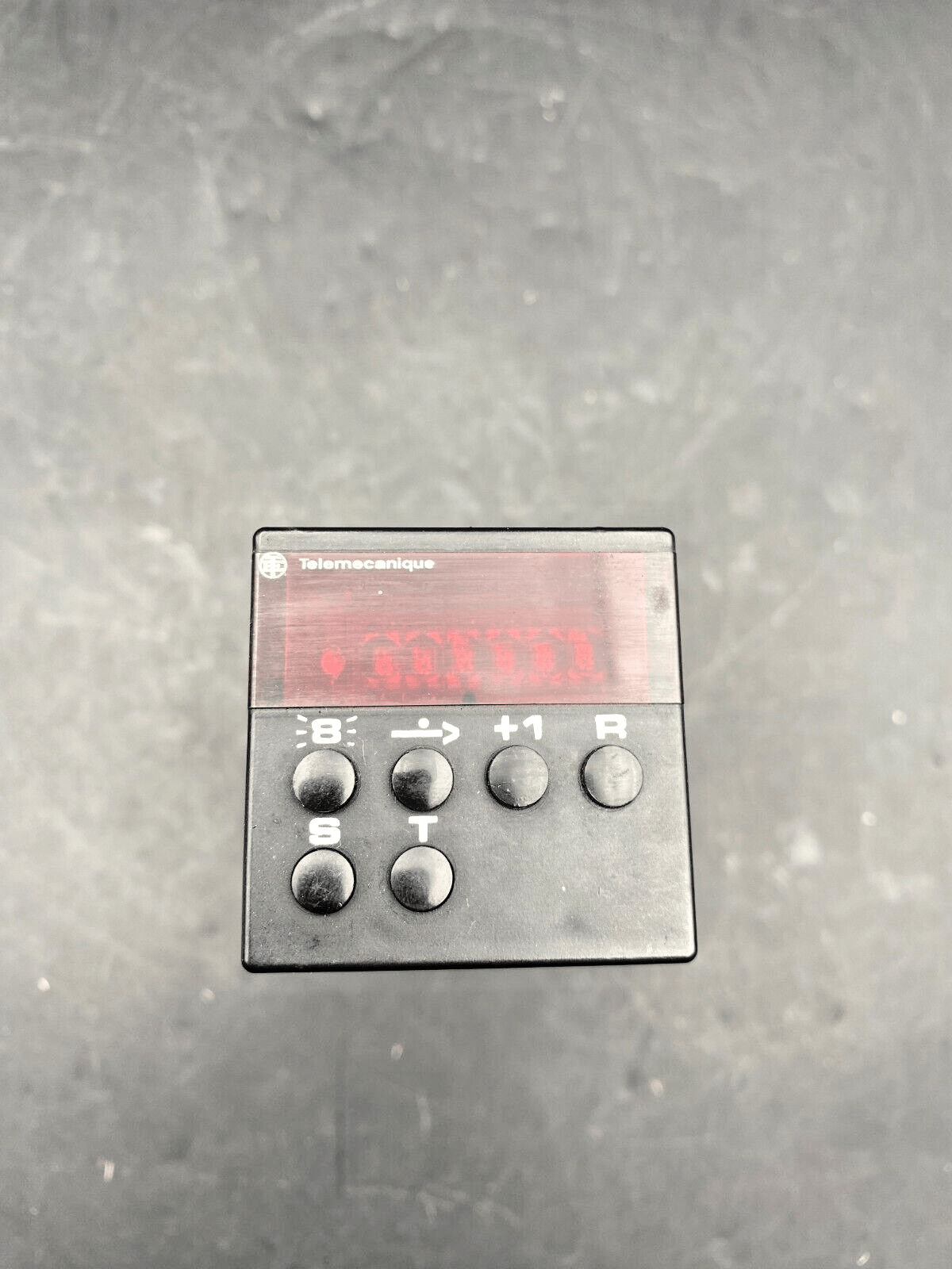 TELEMECANIQUE ST1CS500 COUNTER 48x48 110/240 VAC - KLR Automation