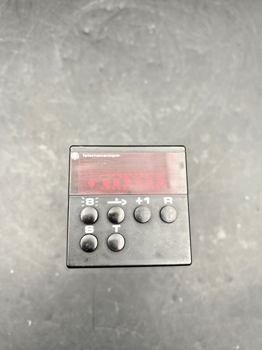TELEMECANIQUE ST1CS500 COUNTER 48x48 110/240 VAC - KLR Automation