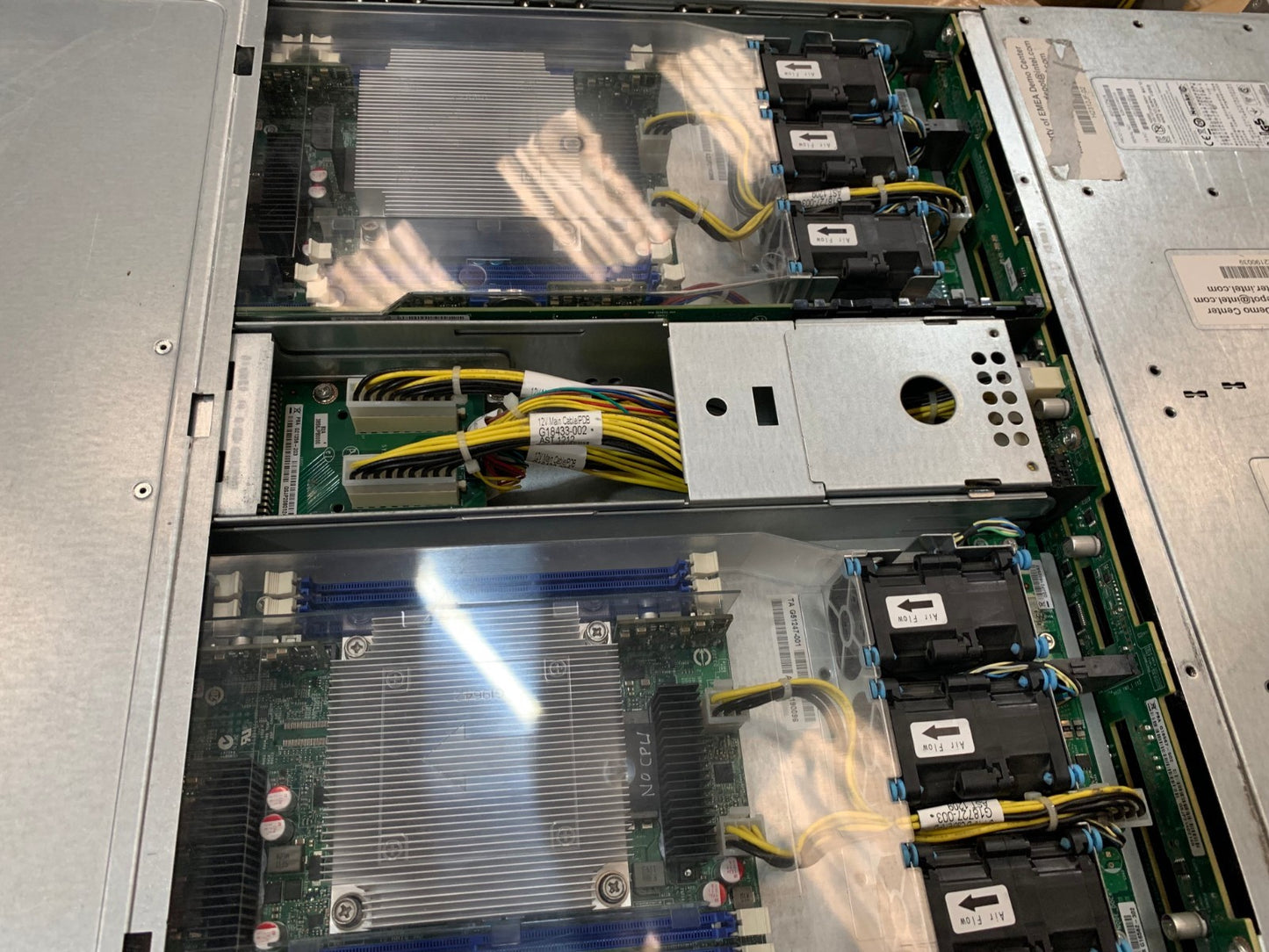 INTEL - SERVER BOARD SYSTEM H2312JFQJR SGL 2U 4 NODE 3.5IN 1200W PSU Chassis 