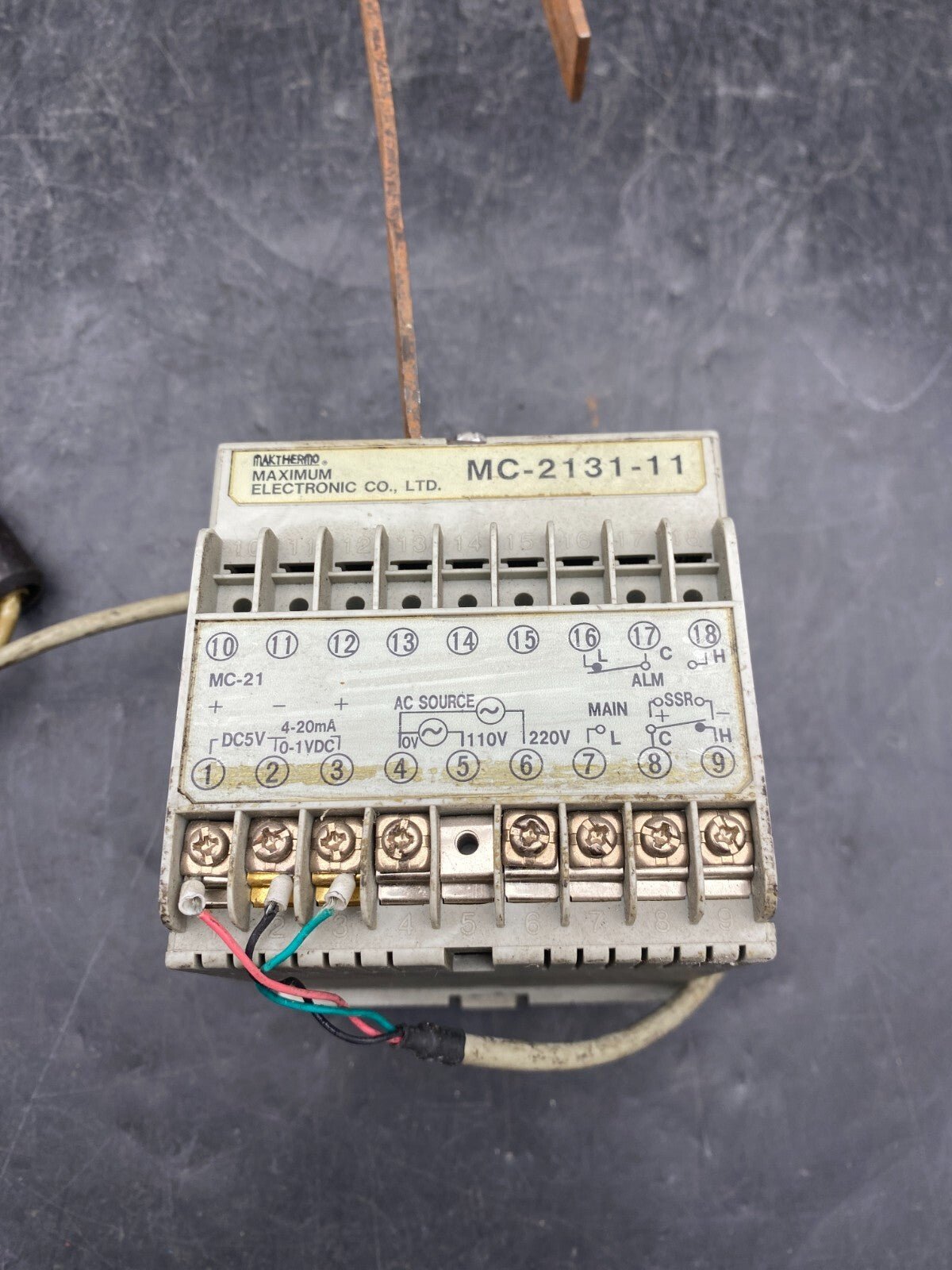 MAXTHERMO MC - 21 MC - 2131 - 11 0 - 1 VDC CONTROLEUR TEMP+ CAPTEUR THERMO - HYGRO TS - 8001 - KLR Automation