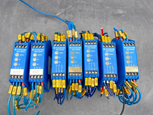 1pc x SCHLEICHER SNO 4062 K 18815862 65 SAFETY RELAY