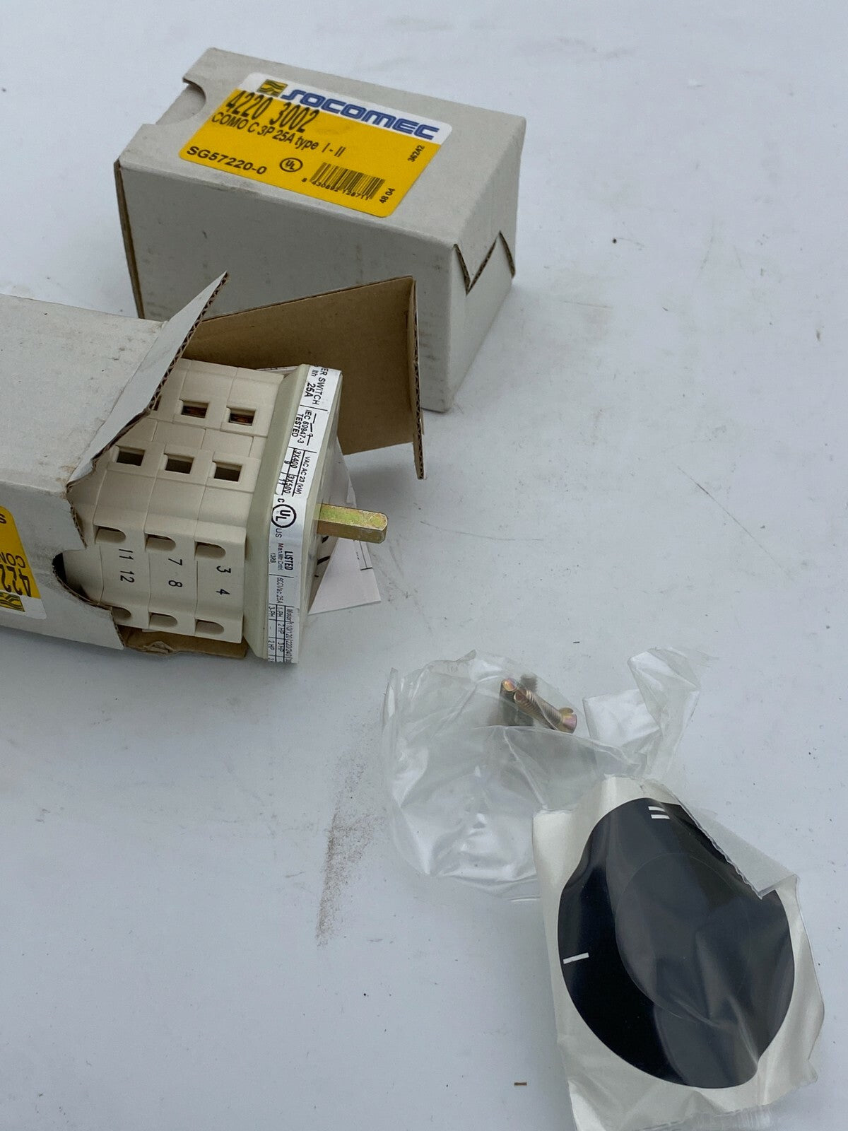 2 pc x  Socomec COMO 42203002
