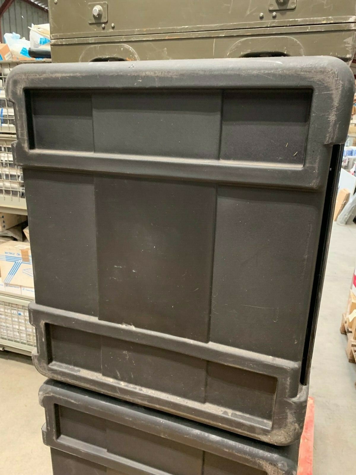 1 SKB Cases Deep Roto Molded Deep Rack Case etanche militaire .see photo - KLR Automation