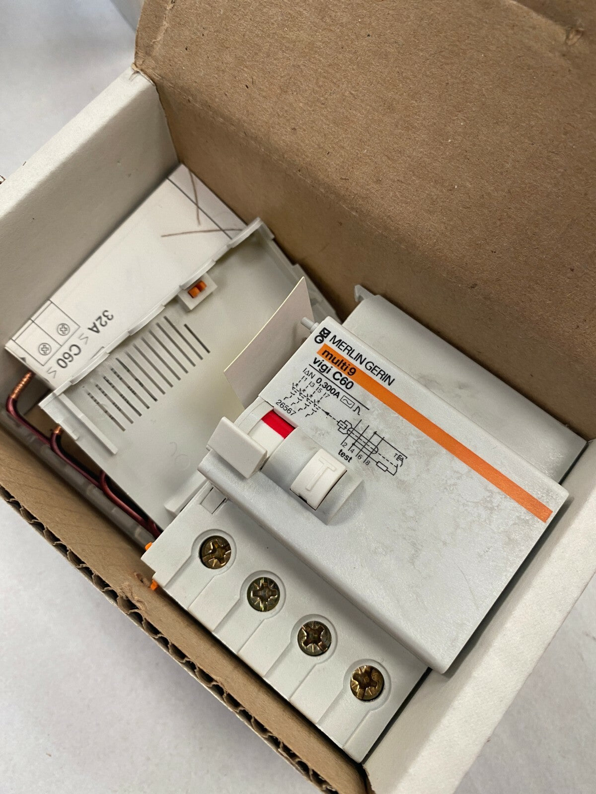 1pc x Merlin Gerin Schneider multi 9 vigi c60 26567 4p 63 300mA - KLR Automation